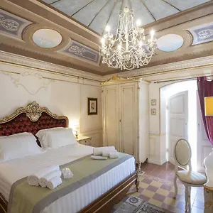 Les Royales Gasthof Sassari